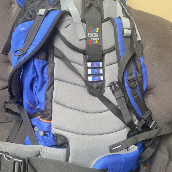 Traveling backpacking backpacker luggage blue black gray camping hiking - Picture 2 of 8